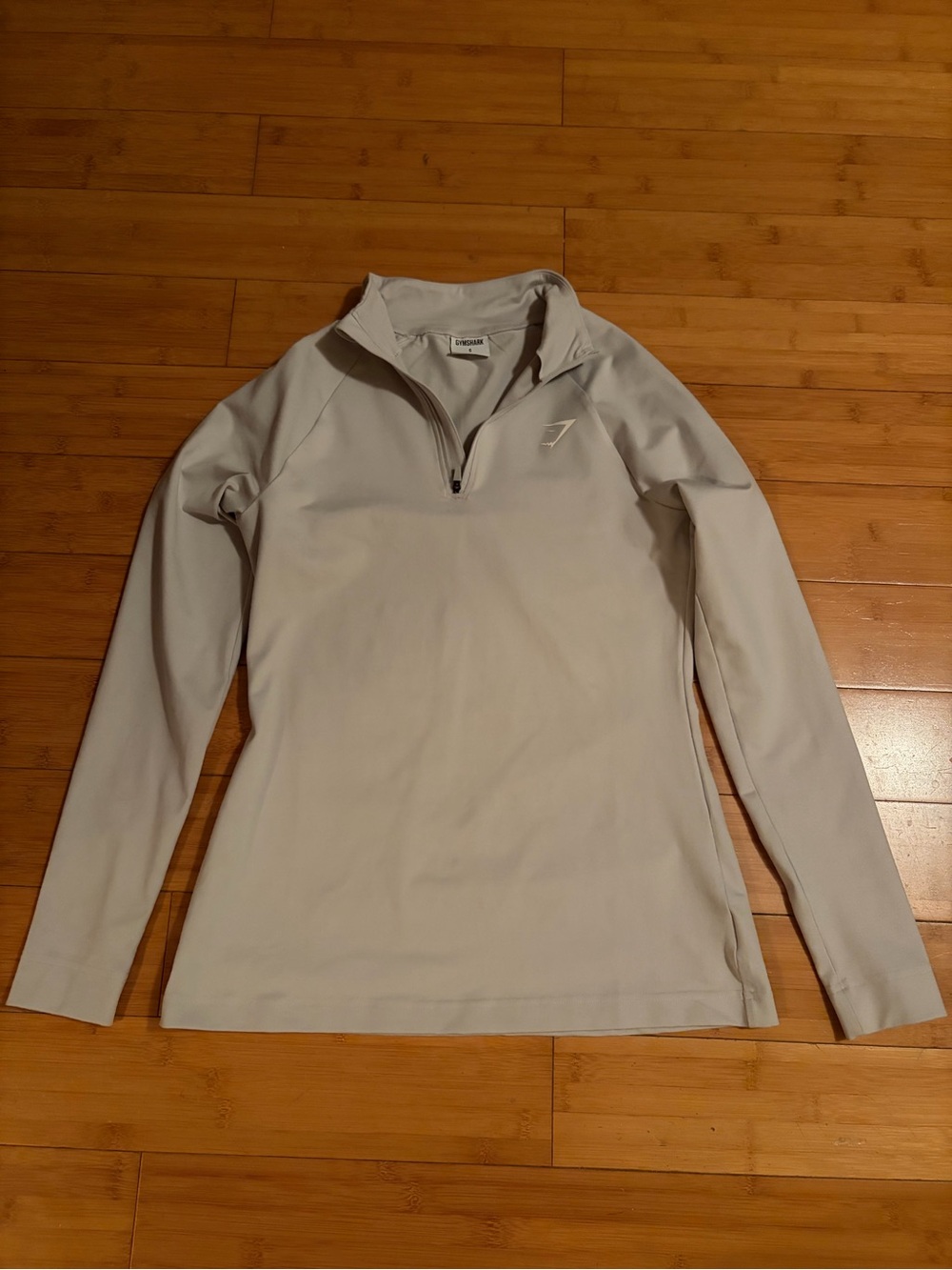 Gymshark Women's Light Gray V-Neck Quarter-Zip Sweater